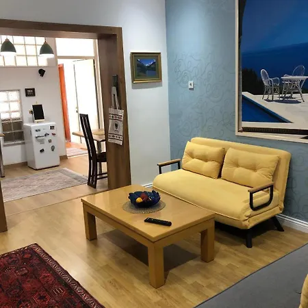 Apartment Sweet Wilson Square