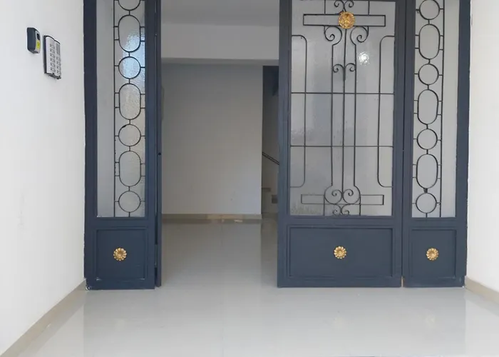 Sweet Wilson Square Tirana