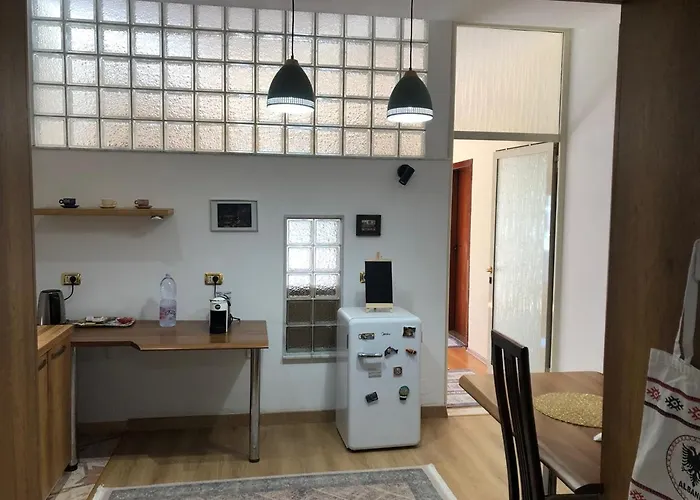 Sweet Wilson Square Tirana